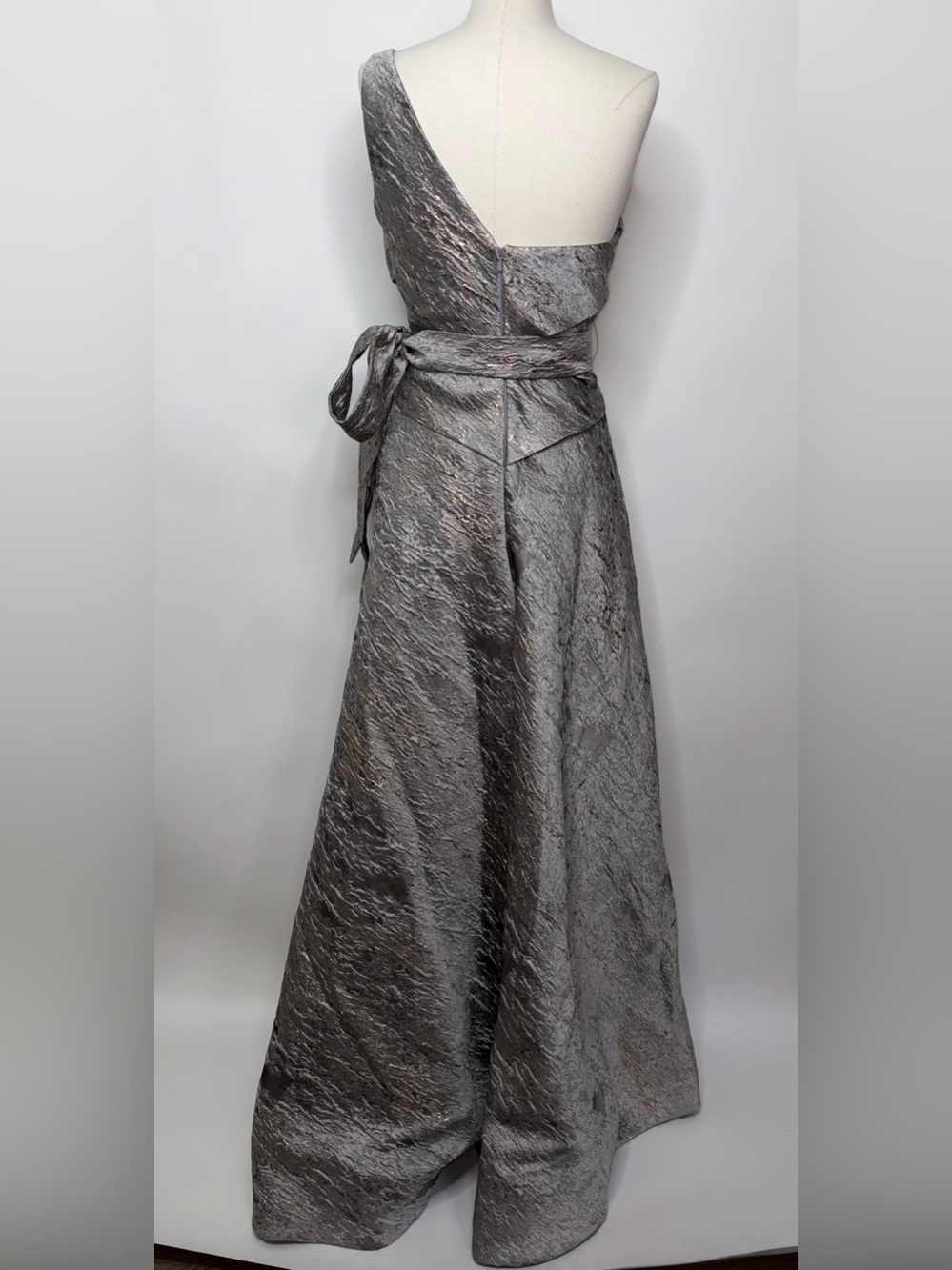 NWT Rene Ruiz One-Shoulder Silver Metallic Evening Gown with Waist Tie - Picture 5 of 7